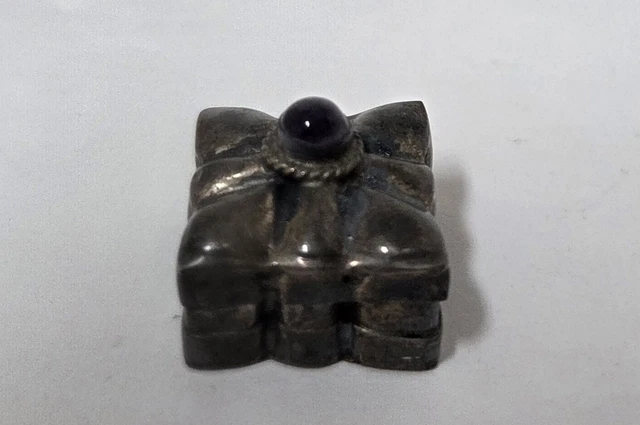 Elegant Black Peacock Illustration with Flowing Feathers Ideal for