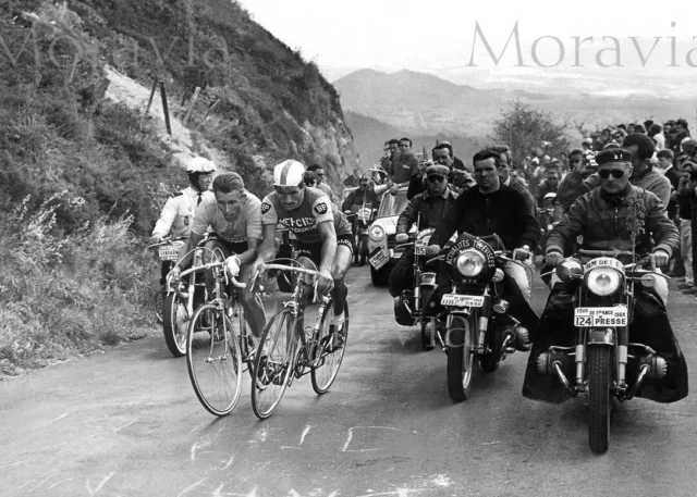 Photographie,  "Jacques Anquetil et Raymond Poulidor", Tour de France, 1964