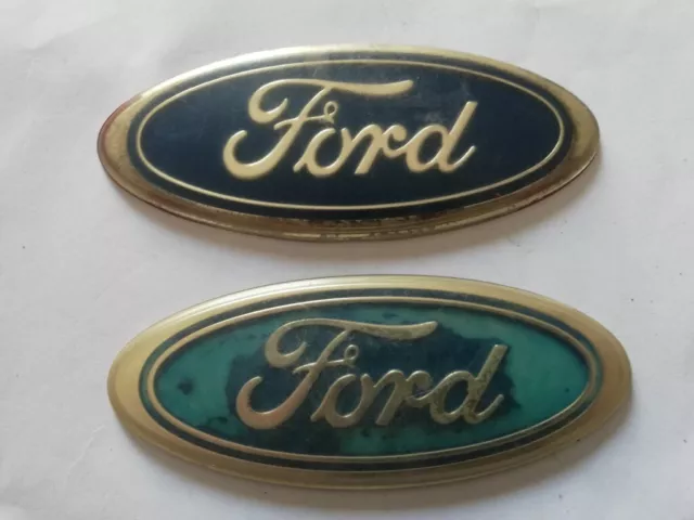 FORD ovale 11,6 cms monogramme insigne emblème logo 100% original  ( lot de 2 ex