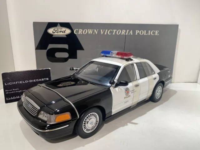 Autoart 1:18 Ford Crown Victoria Police Car Lapd 72701 Very Rare