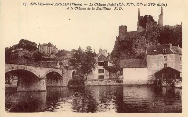 ANGLES sur L'ANGLIN Le Château féodal et le Château dela Bastillette