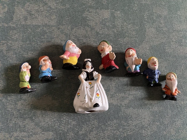 VINTAGE DISNEY SNOW White And The Seven Dwarfs Figurines Hand Painted ...