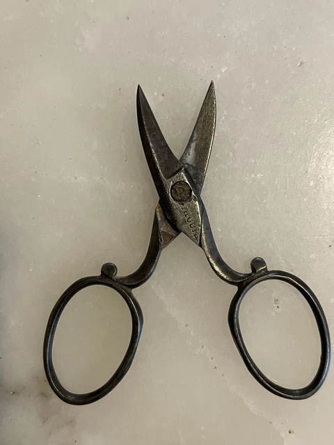 PETITE PAIRE DE Ciseaux De Couture Anciens, En Acier EUR 7,50 - PicClick FR
