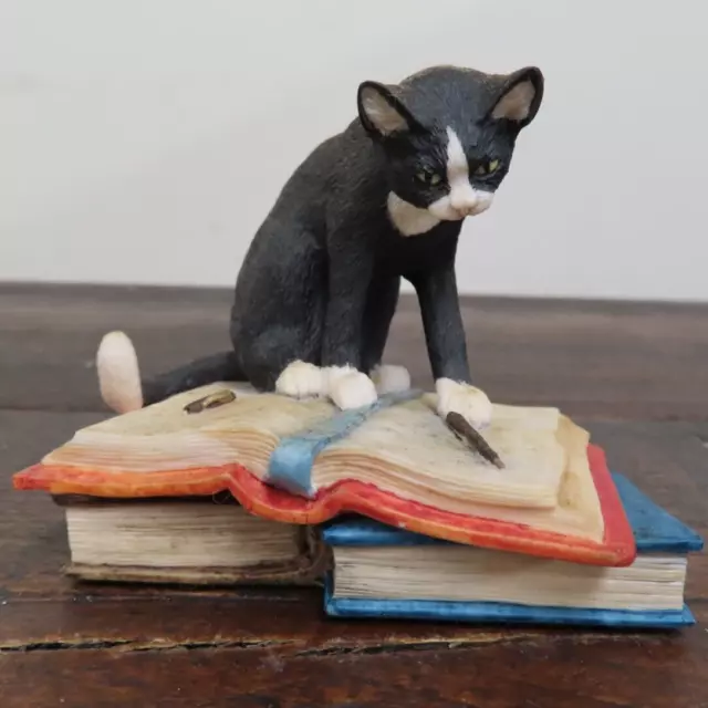 Border Fine Arts Cat On Books Resin Figurine