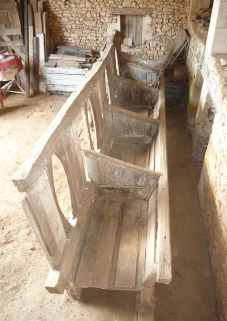 Anciennes Crèches D'étable Avec Mangeoires à Vaches – 4 Emplacements – Décor Vintage