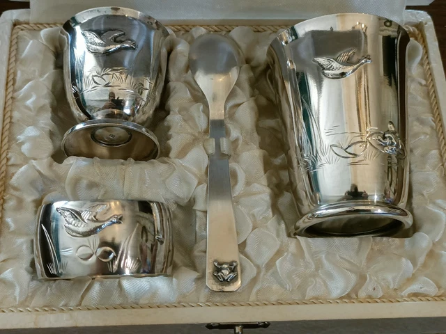 ENSEMBLE COQUETIER TIMBALE et rond de serviette poinçon métal argenté