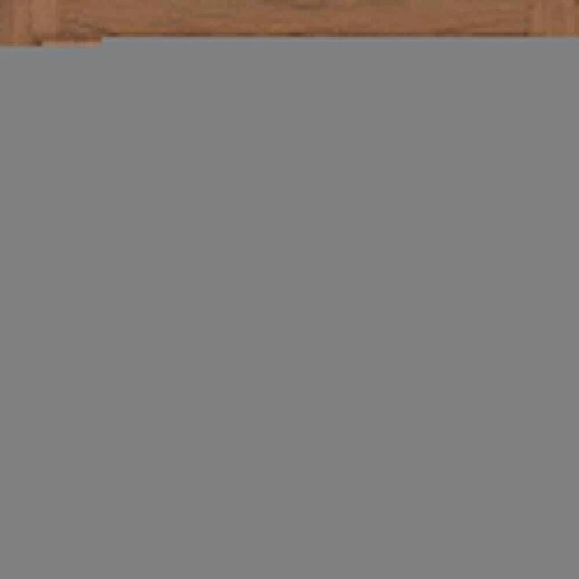 Muestra de puerta de gabinete KraftMaid agitador manchado mediano 14-5/8"" x 14-5/8"" cáscara marrón