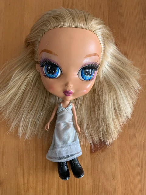 POUPEE BRATZ GROSSE Tete 28 Cm Yeux Interchangeables Mattel 2006