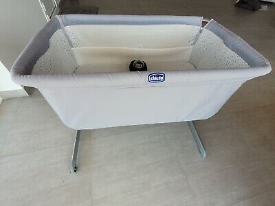 Culla 0m+ Grigio come nuova più regalo proiettore di stelle Chicco Chicco Next2me 
