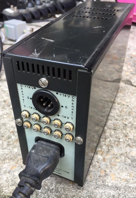 Bruel and Kjaer ( Brüel&Kjær ) Microphone Power Supply Type 2801
