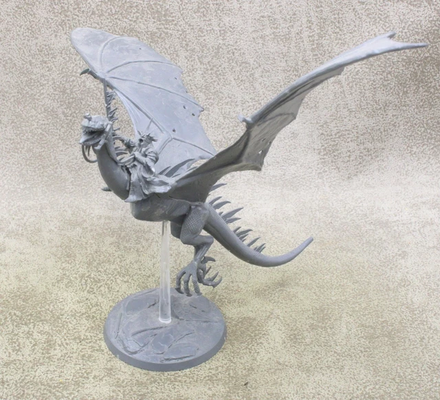 Games Workshop Warhammer Middle-earth Winged Nazgûl 99121466012 Black