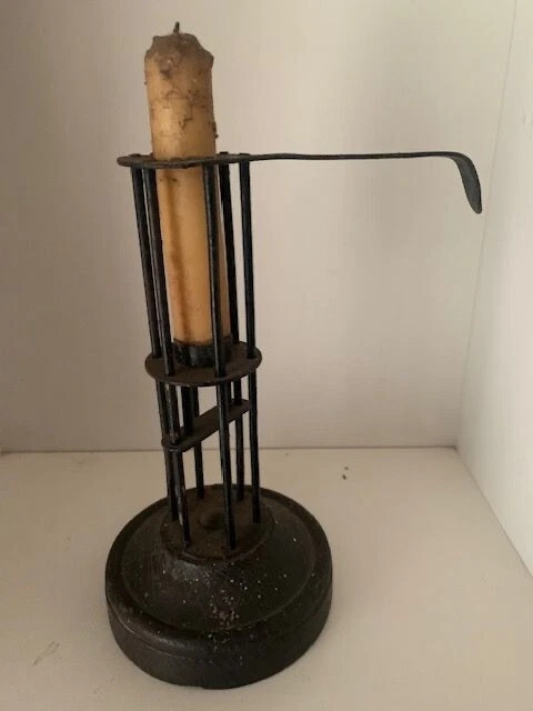 Joli bougeoir Rat De Caveen bronze rococo • EUR 25,00