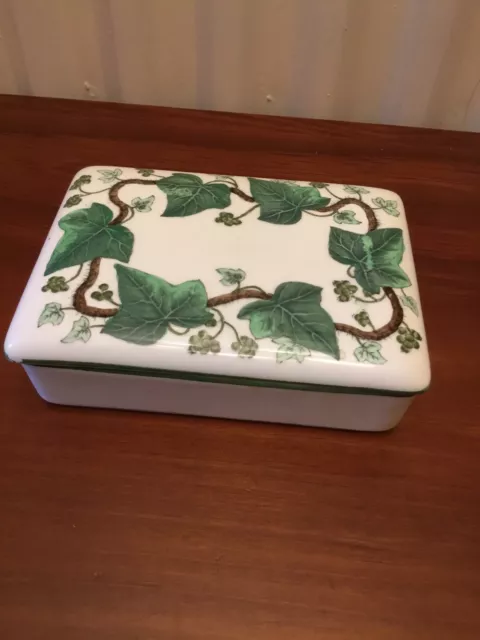 Wedgwood Napolean Ivy Trinket Box