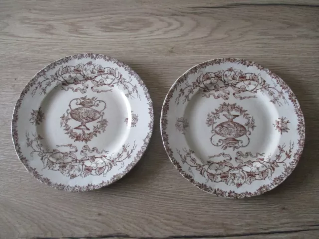 2 Assiettes plates  H.B Choisy Le Roi  modèle Louis XVI """