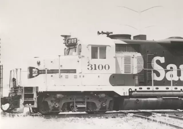 Atchison Topeka & Santa Fe Railway Railroad ATSF #3100 GP20 Electromotive Photo
