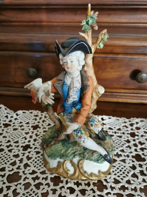 Statua Decorativa Moderna In Ceramica Dorata - Scultura Astratta Per Mensola, Camino O Ufficio
