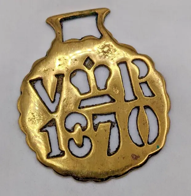Brass Horse Medallion Vintage English Queen Victoria Regina Crown 1870 Parade