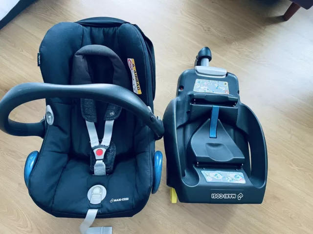maxi cosi Baby car seat and isofix base cabriofix