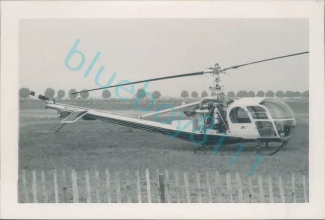 HillerUH 12 E Helicopter At Le bourget 1961 Original Photograph 4.5 x 3 inch