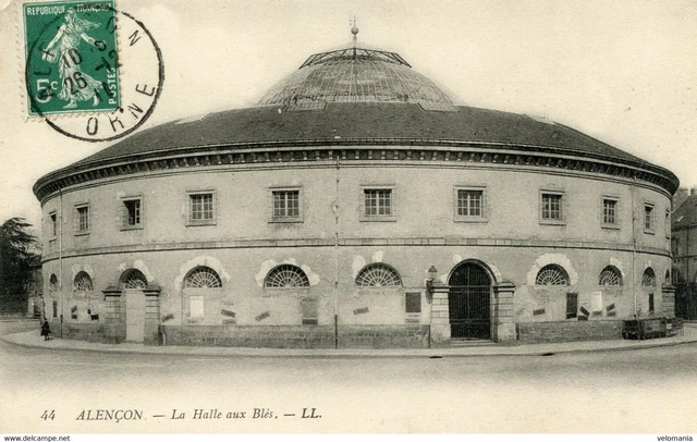 9265 cpa 61 Alençon - La Halle au Blé