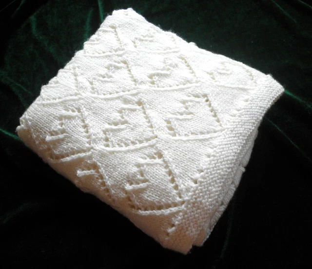 White Lace Hearts Baby Shawl Blanket 100% Australian merino wool hand knitted AU
