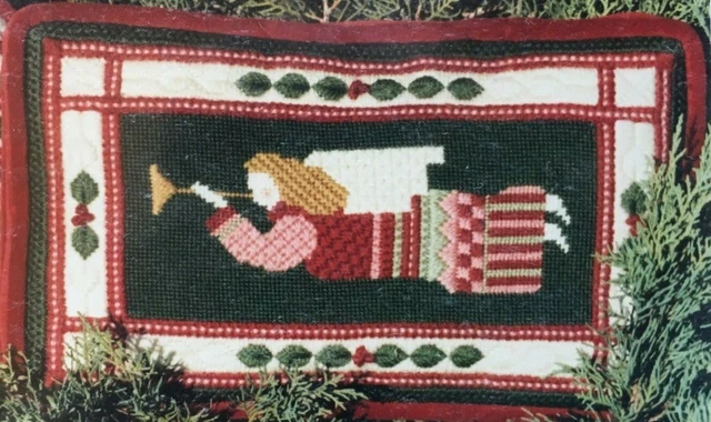 Patrón de aguja Flying Seraph Christmas Designs de Liz Turner Diehl Inc. -22