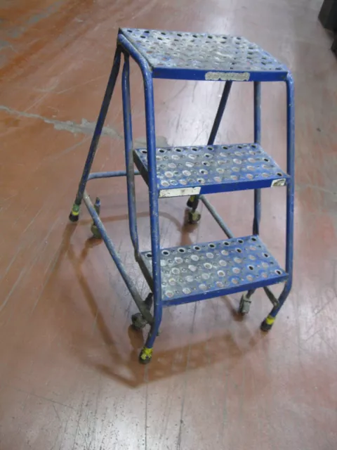 TT. Industrial Blue 3-Step Rolling Work Platform MARYVILLE TN