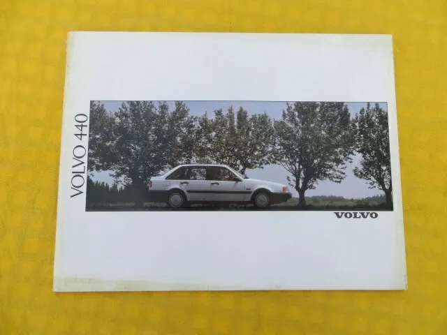 VOLVO 440 - catalogue publicitaire 1990