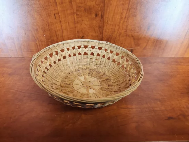 Round Woven Wicker Vintage Antique Chinese Wicker Wood Bamboo Basket  9.25"x3"