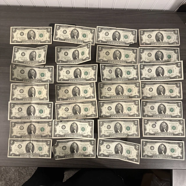 Lot of 28 Bills 1976 Two $2 Dollar Federal Reserve Notes Circulated some stained