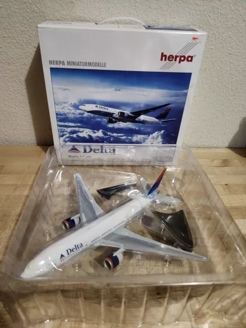 New Herpa Delta Airlines Boeing  777-200 Diecast Model Airplane 1:200 #550246
