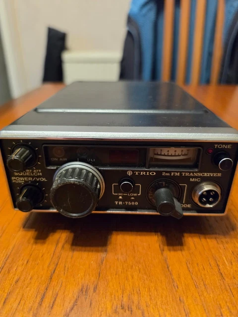 TRIO KENWOOD TR-7500 2m VHF FM Amateur Ham Radio Transceiver