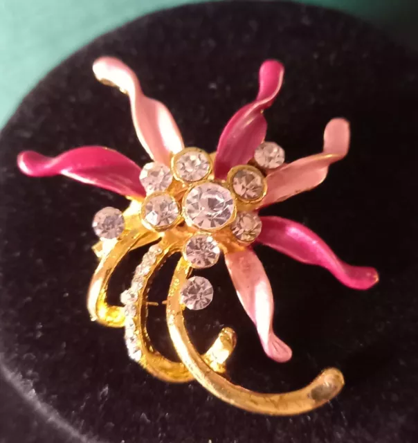 Gorgeous Vintage Gold-Tone & Diamonte Pink Flower Brooch - Preowned - Vgc