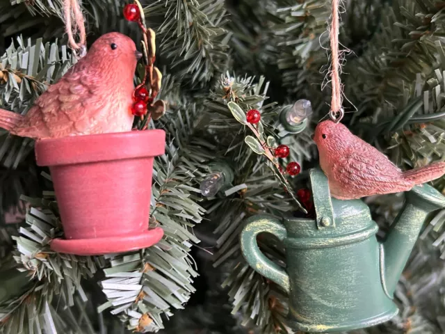 Gisela Graham Set  2 Robins on Flower Pot Watering Can Christmas Tree Decoration