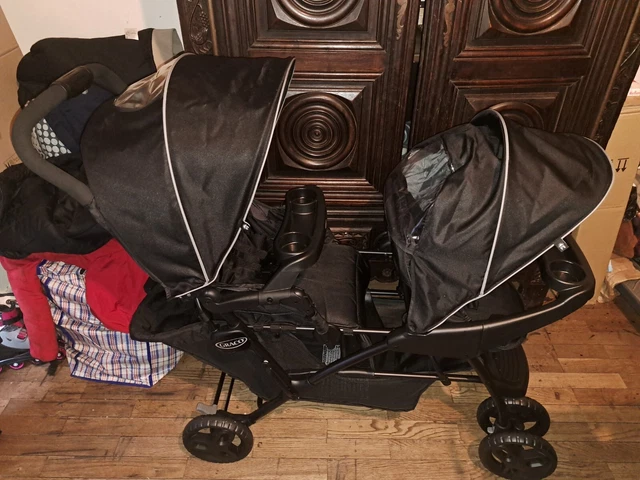 poussette double Graco Neuf noir/gris  jamais jamais utilisé