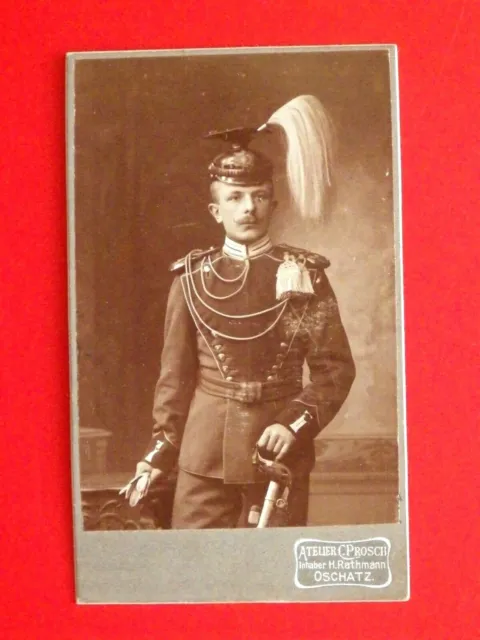 CDV Foto Porträt Kavallerie Sachsen Oschatzer Ulan mit Tschapka 1900 ( F 17982