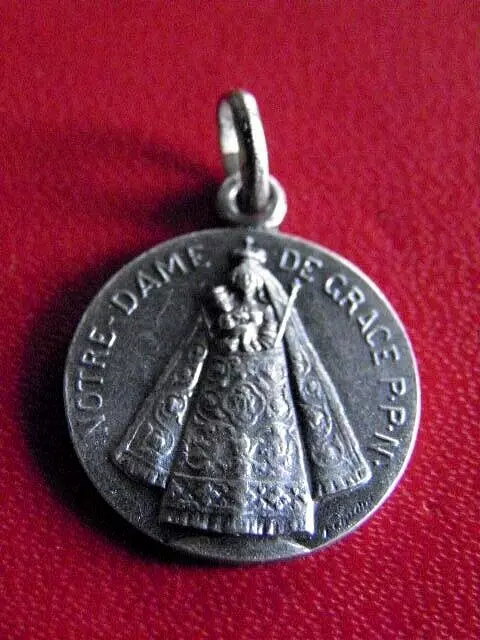 Medaille Religieuse Ancienne. Notre Dame De Grâce Ppn. Metal Argente.
