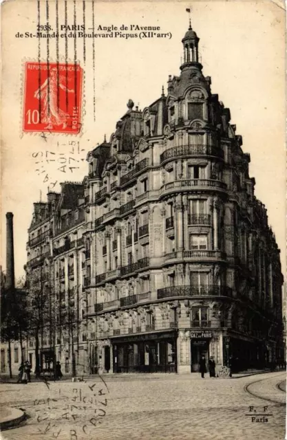 CPA AK PARIS 12e Angle de l'Avenue de St-Mandé du Bd Picpus F. Fleury (673395)