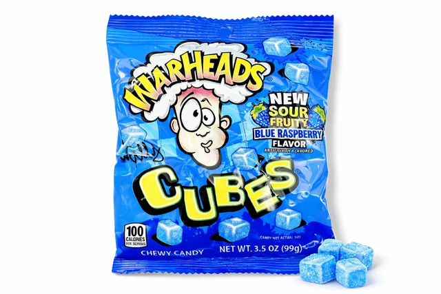 💥🍬 WARHEADS CUBES Blue Raspberry Gummi-Würfel 3,5 oz (99g) - (USA ...