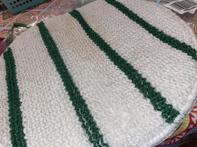Rubbermaid Commercial P267 Scrub-Strip 17 in. Carpet Bonnet - White/Green New