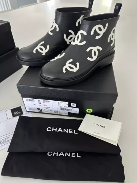 Chanel Black Leather Boots - size 41 Labellov Buy and Sell