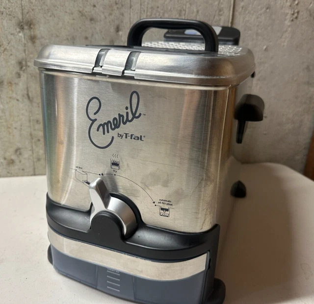 EMERIL BY TFAL 1.8 Liter Deep Fryer Integrated Oil Filtration Model