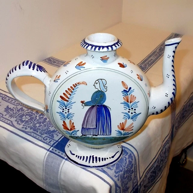 ANCIEN QUIMPER HB FIN XIXème ANCIENNE CRUCHE FAIENCE CERAMIQUE PERSONNAGES