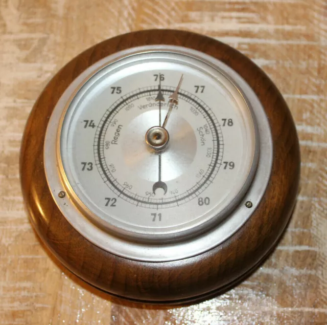 Wetterstation Holzring rund Barometer Skala hinter Glas Wetterstation Holzring rund Barometer Skala hinter Glas