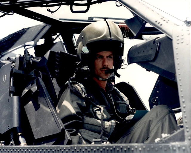 GA159 Original Color Photo PILOT IN COCKPIT United States Air Force Jet Helmet