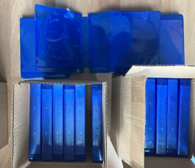 16  boitiers bleus pour 6 BR Blu Ray