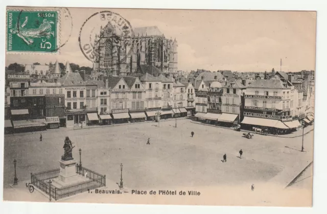 BEAUVAIS - Oise - CPA 60 - Place de l' Hotel de Ville - commerces