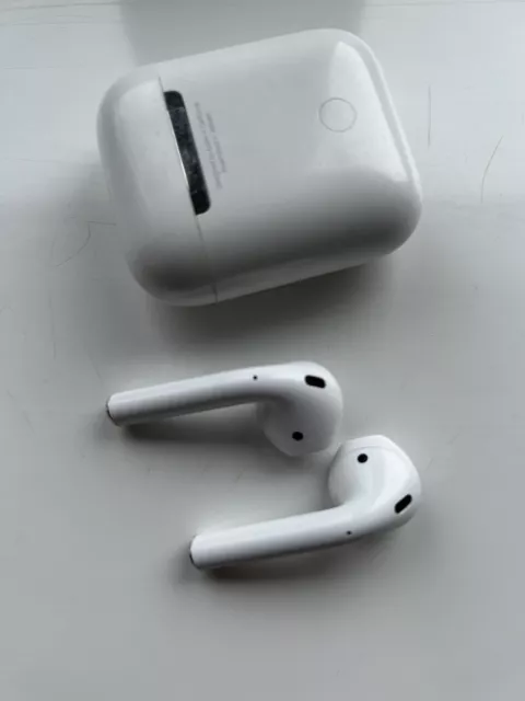Apple AirPods 1st Generation with Charging Case - White
