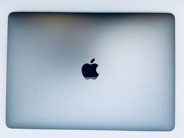 Apple MacBook Pro 13" 2019 ID Touch Bar Intel Quad Core i5 2.4Ghz 16GB 256 GB unità di memoria a stato solido 7