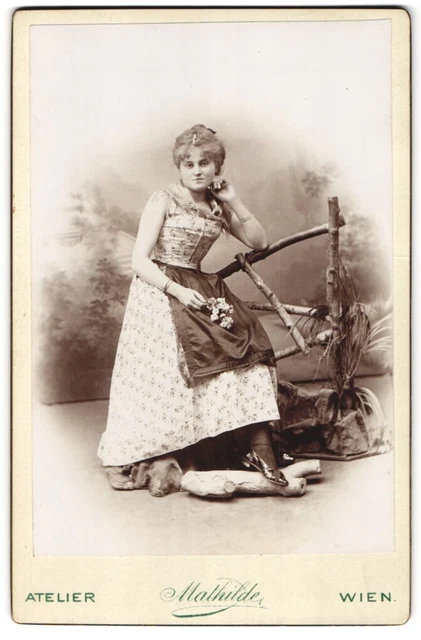 Fotografie Atelier Mathilde, Wien, Landstraße 86, Junge Dame in natürlicher Sze